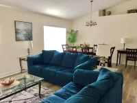 Beautiful Home with Private Pool/Spa, 2 Master Suites, 15 Miles from Disney.