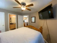 Inn Building Condo #110 (Pet friendly, free Wi-Fi) Hotel a Garden City