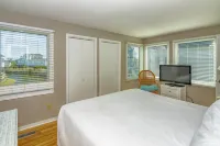 Stunning Beach Villa - Ocean Views, Golf Carts, WiFi 禿頭島住宿飯店