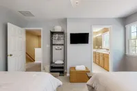 Bear Trap Dunes house w/ golf on-site, fireplace, basketball court, shared sauna
