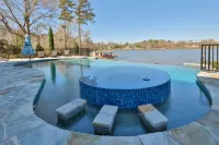 Light-Up Pool, In-Pool Jacuzzi and Gym with Sauna - Exquisite Serenity Hotels in Bibb County