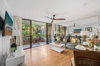 Daily Activities and Lush Garden Views - Stunning Hawaiian Oasis