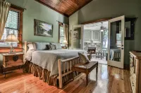 Open Kitchen, Gas Fireplace, and Scenic Deck - Exquisite Retreat Hotels in Pickens County