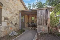 Charming Cottage with Unique Grotto Access - Cozy Hill Country Retreat Hotels in Dripping Springs