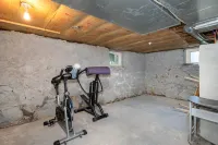 Chic Vintage Vibes | Stylish Stay Near It All