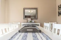 Tranquil Backyard and Modern Appliances - Cozy Family Retreat