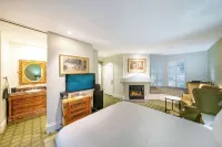 The Bergson, BW Signature Collection Hotels near Shypoke Cellars