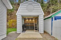 Joe's Place in Historic Wallace, Idaho