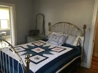 3 Blocks from the Mississippi River in the Park-To-Park Historic District. Hotels in Fort Madison