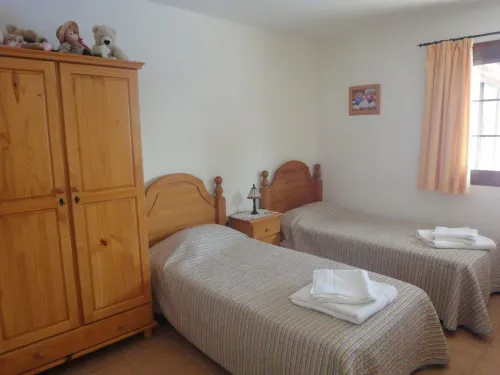 Luxury Secluded Villa - Large heated pool Aircon in main bedroom - fibre wifi -  Ferienhäuser