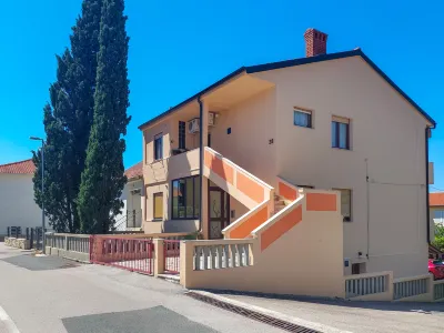 Vesna Hotels near Trg Zahvalnosti