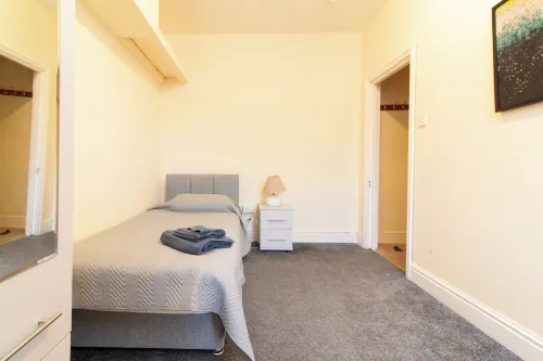 Thornbury Guest House Room 6