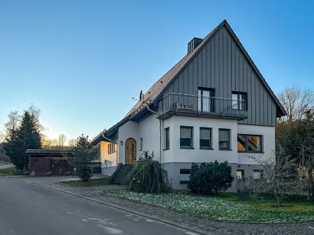 Beautiful, spacious holiday apartment in Neroth