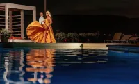 Riviera by Queens - Pool
