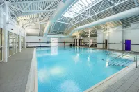 DoubleTree by Hilton Edinburgh Airport - Kolam Renang