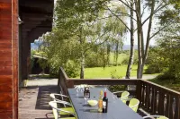 Inviting Holiday Home, Near Cave of Lorette, Namur and Parc Naturel Rgional des Ardennes Hotels in Houyet