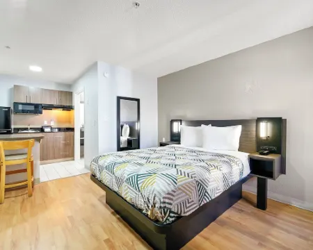 Studio 6 Extended Stay - Duluth, GA - Atlanta - Gwinnett Place Hotels in Duluth