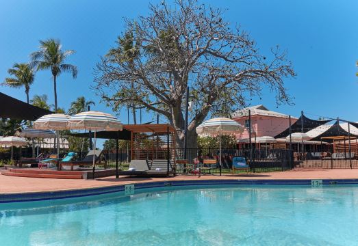 컨티넨탈 호텔 정원