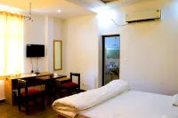 Surya Hotel Hotels in Khargaura Basti