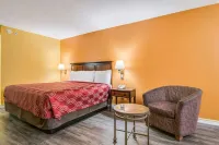 Econo Lodge at Six Flags Hotel a Mableton