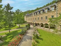 Logis Hotel l'Hôtel des Bains - Salles-la-Source Hotels in Aveyron