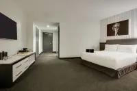 The Rose Hotel Chicago O’Hare, Tapestry Collection by Hilton Hotels in Schiller Park