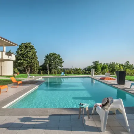 Sunny Stay in Tavullia Hills