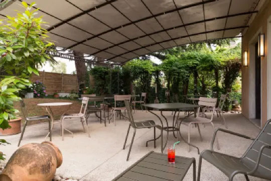 阿曼蒂爾斯酒店