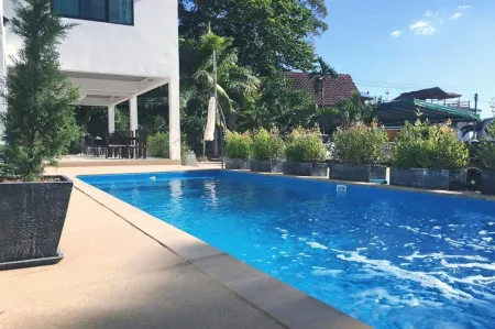 Vanavaree Resort Отели рядом с достопримечательностью «Hin Kong Temple»