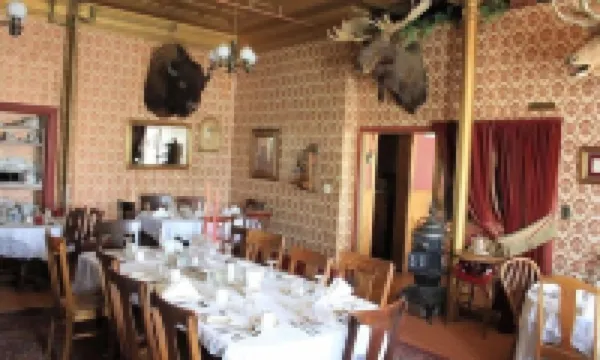 Virginian Hotel Hotels in Medicine Bow