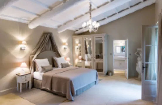 馬斯德拉夏貝爾酒店