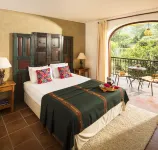 Villa Santa Catarina Hotels in San Antonio Palopó