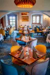 Maxmilian Lifestyle Resort - Quầy bar