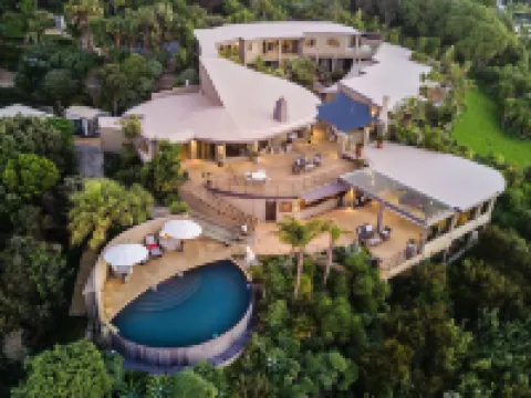 Delamore Lodge Hotels near Waiheke Island Explorer Bus