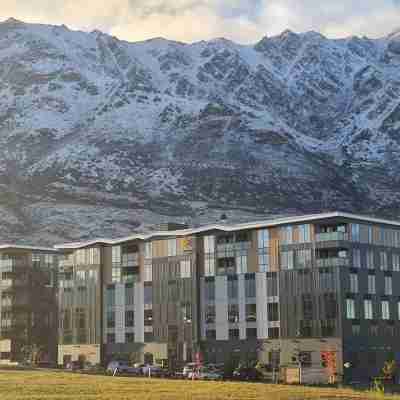 La Quinta by Wyndham Remarkables Park Queenstown Hotel Exterior