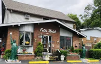 Falls Motel Hotels in der Nähe von Martin's Fantasy Island