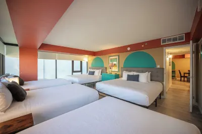 Stay Together Suites - Suite on the Strip Steps from Bellagio & Cosmo Sleeps 11 - No Resort Fee Hotels in 