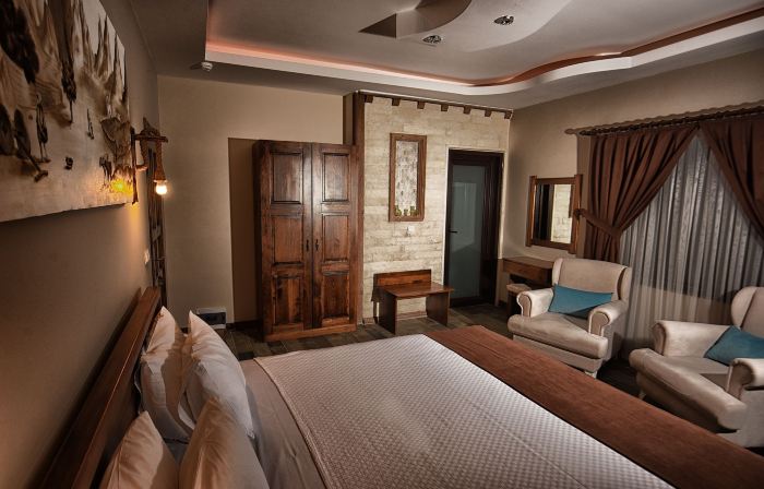 El Nazar Stone Suite