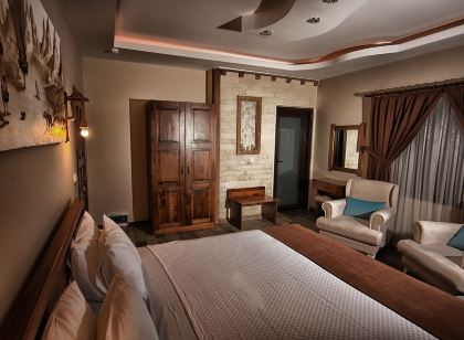 El Nazar Stone Suite