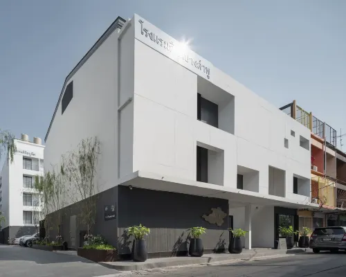 Lilit Bang Lumphu Hotel Hotels near Dusit