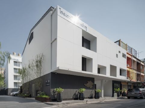 โรงแรมลิลิตบางลำพู