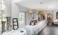 Schloss Reinach Hotels in Breisach am Rhein