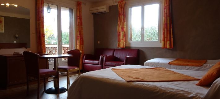 Hôtel Charles Hotele w: Var