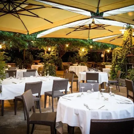La Tenuta di Rocca Bruna Country Resort Отели в г. Тиволи