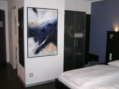 Hotel Zur Promenade Hotels near Liebfrauenmünster