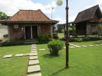 Balkondes Bumiharjo (Kampung Dolanan) Hotell i Bondowoso