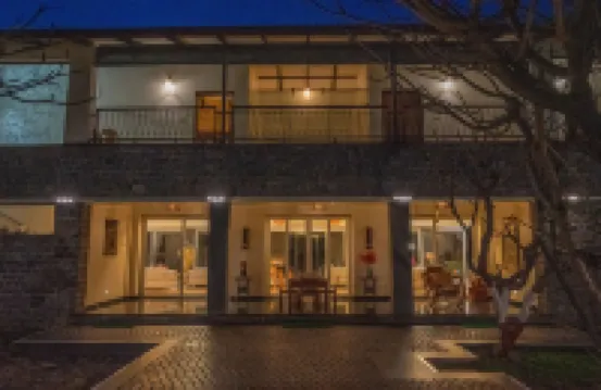 亞曼住宿與小徑蝴蝶別墅，德奧拉利，納斯科