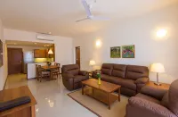 Sea Cliff Court Hotel & Luxury Apartments - Holiday Apartments