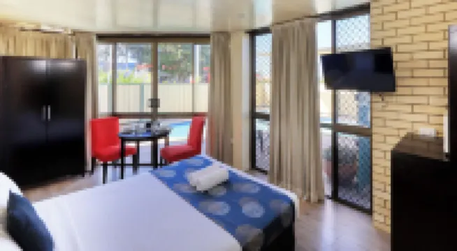 Tropical Gateway Motor Inn Hotels in Allenstown