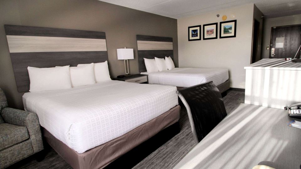 Baymont Inn & Suites by Wyndham Lafayette / Purdue Area